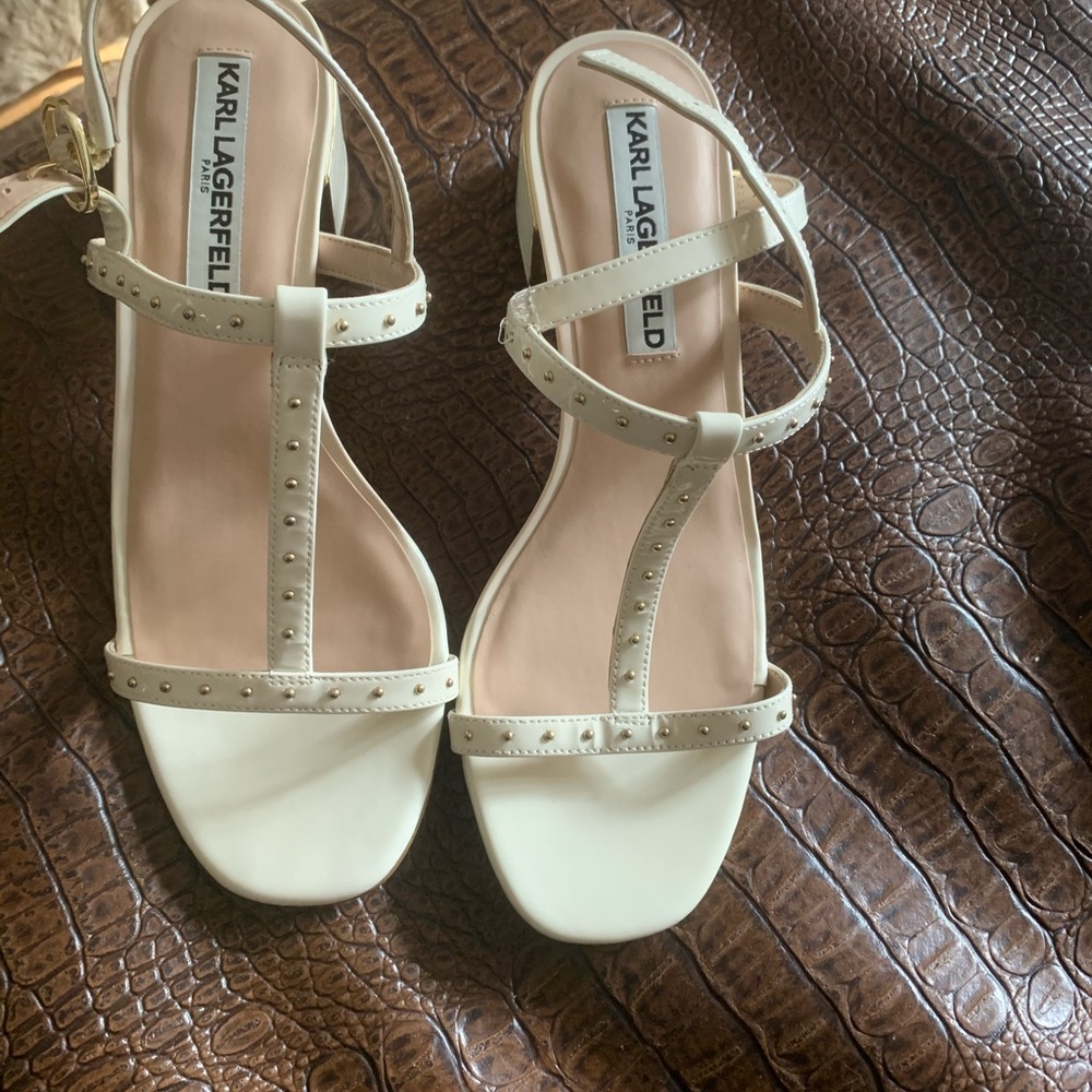 Sandals - Picture 2 of 4